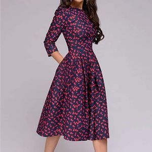 🌺Navy Floral Dress!🌺